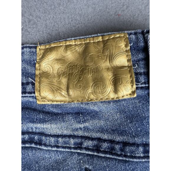 Apple Bottom Jeans Womens Size 11/12 Capri Low Rise Stretch Embroidered Denim - Picture 8 of 9